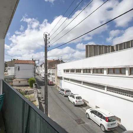 Apartment T2 Tout Equipe Fibre Plein Centre Royan