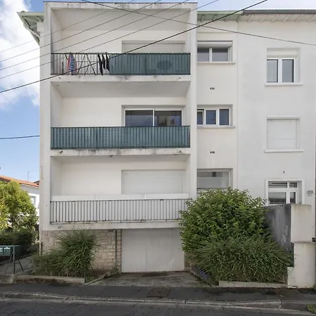 Apartment T2 Tout Equipe Fibre Plein Centre Royan